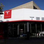 Tesla запускает серийное производство самого быстрого электромобиля в мире
