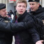 Задержанный в Минске самолет освобожден, за Протасевичем следили в Афинах