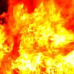В результате взрыва на иранском заводе по производству взрывчатых веществ пострадали люди