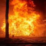 Эвакуация после взрыва на химическом заводе в Иллинойсе (ВИДЕО) Эвакуация после взрыва на химическом заводе в Иллинойсе (ВИДЕО)