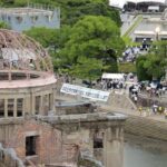 Япония почтила минутой молчания память жертв атомной бомбардировки Хиросимы