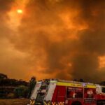 Лесной пожар уничтожил исторический город в штате Калифорния