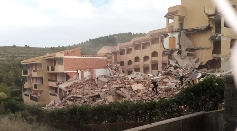 в Испании обрушилось здание, ищут выживших