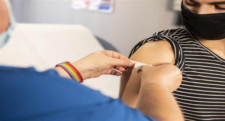 Греція почне вводити третю дозу 14 вересня