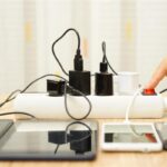 Евросоюз бьет Apple - вводит универсальное зарядное устройство для смартфонов
