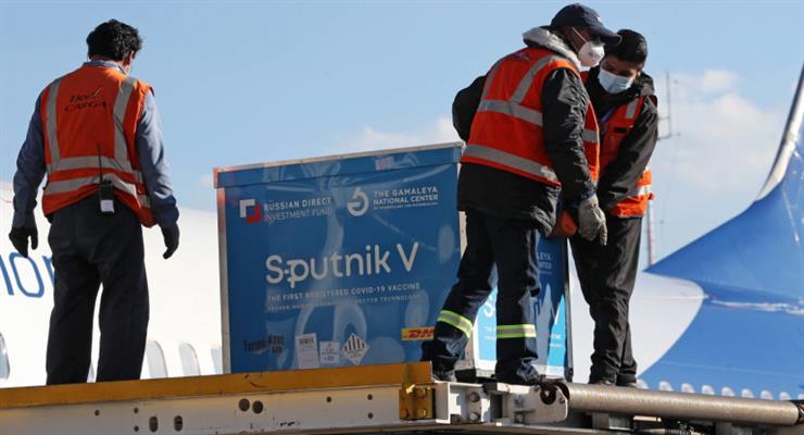 Сполучені Штати закривають свої двері для тих, хто вакцинована Sputnik V