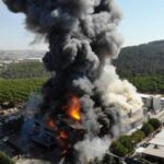 Пожар на химическом заводе в Стамбуле