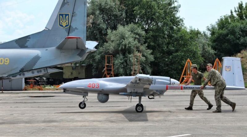 Зеленський: Україна використовує турецькі дрони на Донбасі для самооборони