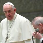 Папа стыдится неспособности католической церкви бороться с сексуальным насилием над детьми во Франции Папа стыдится неспособности католической церкви бороться с сексуальным насилием над детьми во Франции