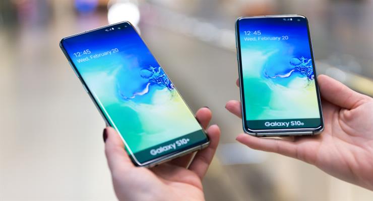 У Росії заборонили продаж 61 моделі смартфонів Samsung