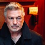 Алек Болдуін застрелив одну людину і поранив іншу під час зйомок Алек Болдуін застрелив одну людину і поранив іншу під час зйомок