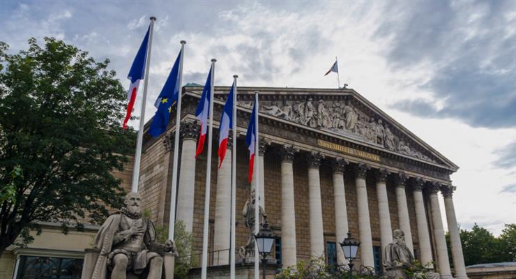 Франція виплатить по 100 євро малозабезпеченим громадянам