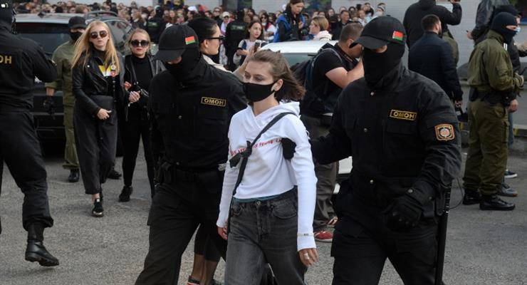 Білорусь позбавляє жінок багатьох прав та свобод