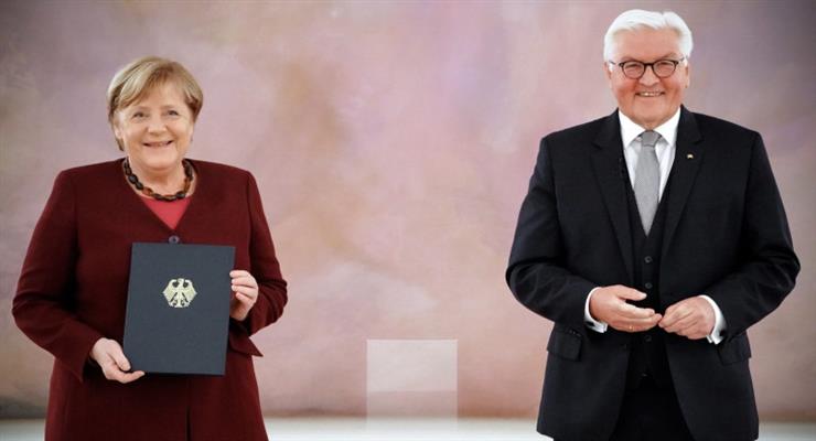 Ангела Меркель больше не является канцлером