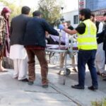 Десятки людей загинули та отримали поранення внаслідок вибухів та перестрілок у лікарні у Кабулі