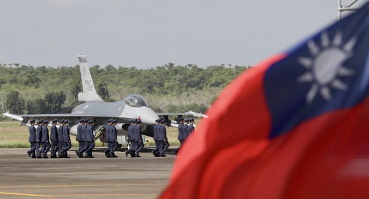 27 китайських літаків увійшли до зони ППО Тайваню