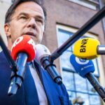 Прем'єр-міністр Нідерландів назвав протести проти COVID-19 "чистим насильством з боку ідіотів"