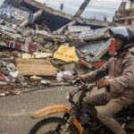 Сильний землетрус магнітудою 7,4 потряс Індонезію