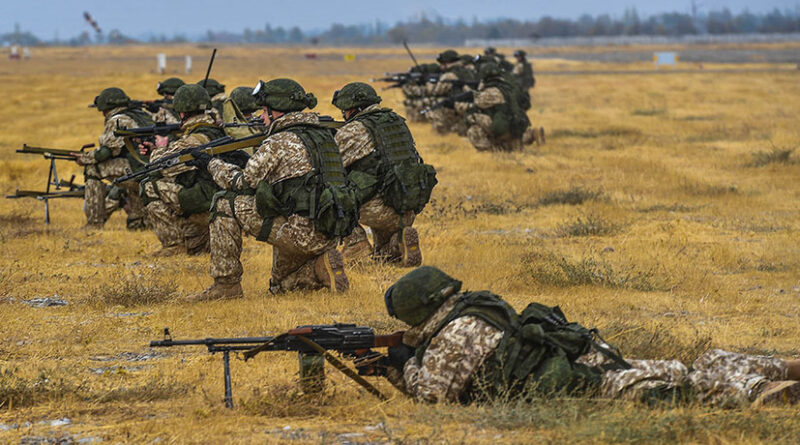 Россия проводит учения десантников у границы с Украиной