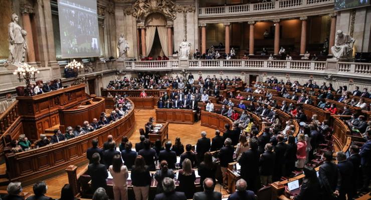 Парламент Португалії був розпущений