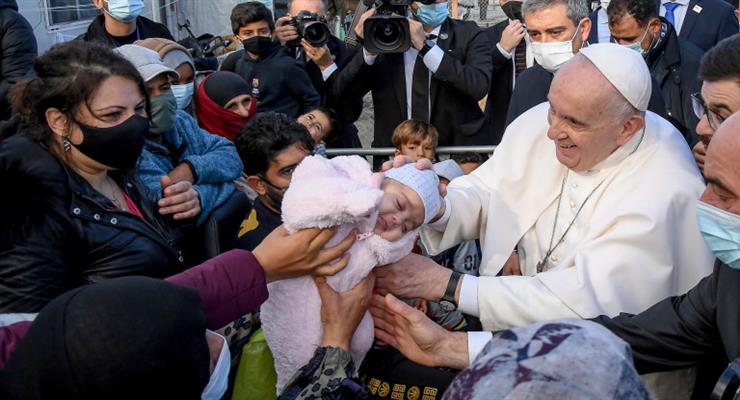 Папа: "Припиніть використовувати мігрантів у політичних цілях"