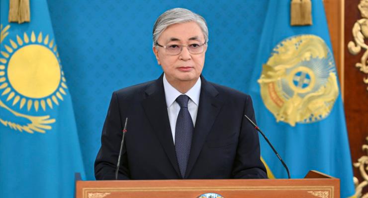 Президент Казахстану звільнив військового міністра