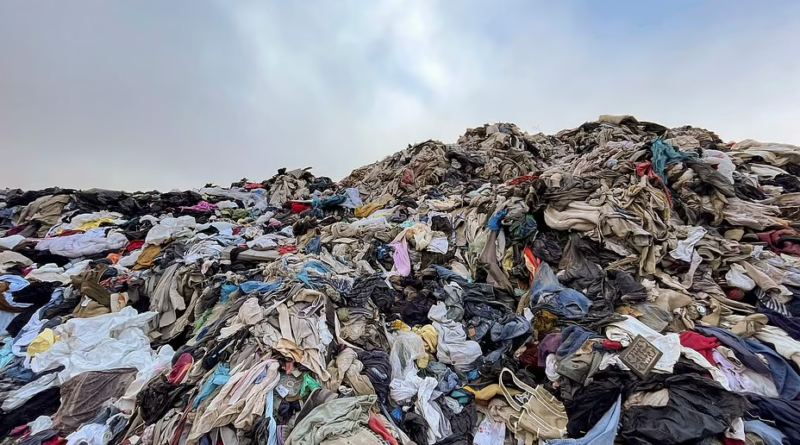 В Чили растут горы одежды, угрожая экологии ⋆ ІА "ЄУРАБОТА"