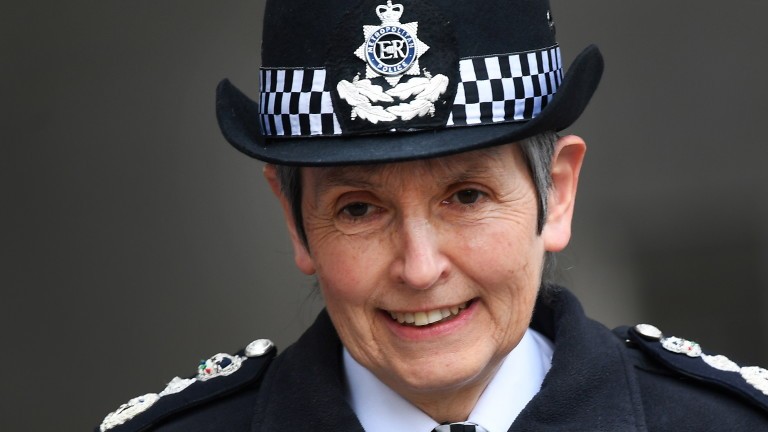 Глава лондонської поліції пішла у відставку