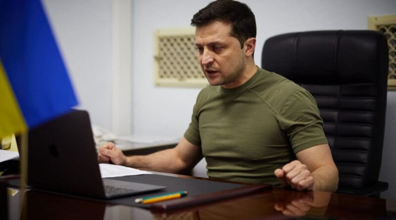 Зеленський підтвердив удари як по військових, так і цивільних об'єктах