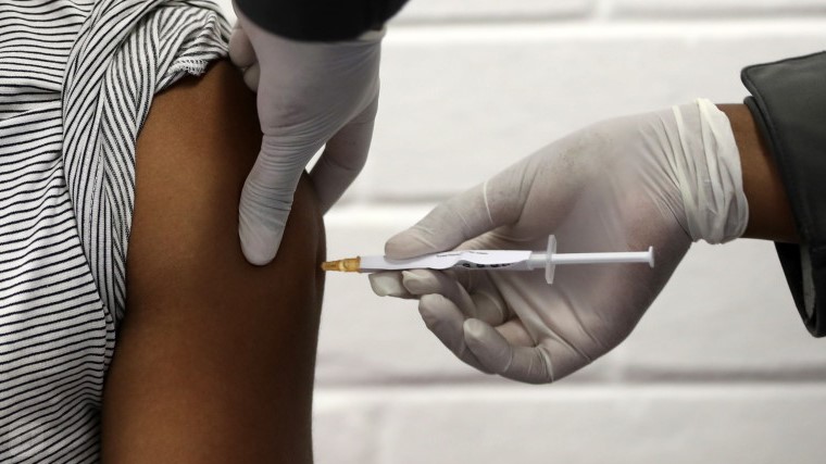 Шість країн Африки вироблятимуть мРНК-вакцини