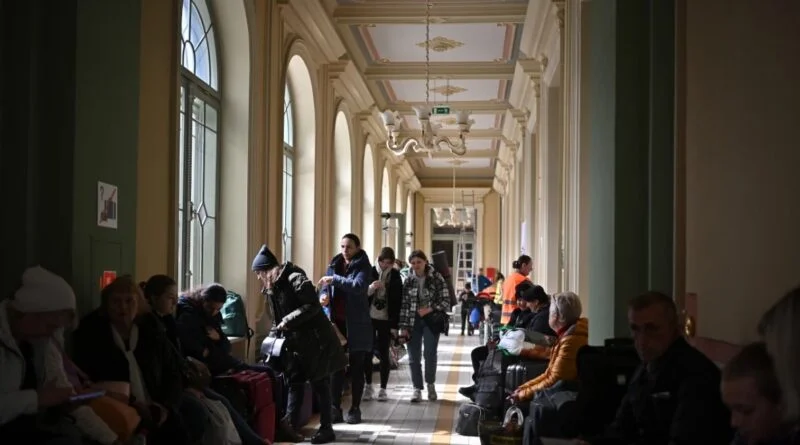 Великобританія вже видала 25 500 віз українським біженцям