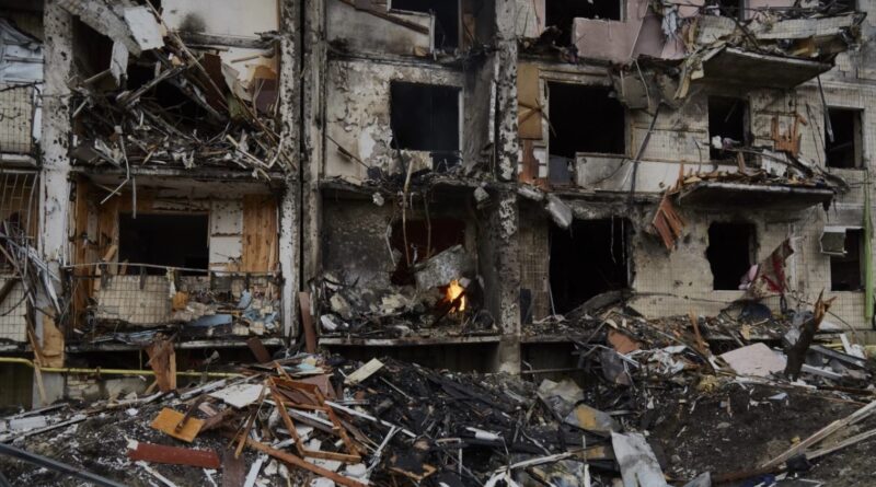 Потужні вибухи струсили центр Києва, загинули не менше двох людей