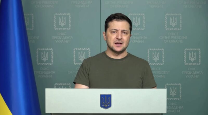 Зеленський заявив, що попри деякі перемоги української армії ситуація напружена
