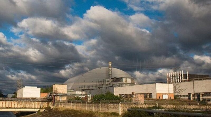 Біля Чорнобильської АЕС спалахнули пожежі