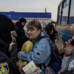 Київ: Надсилаємо 45 автобусів для евакуації мирних жителів з Маріуполя