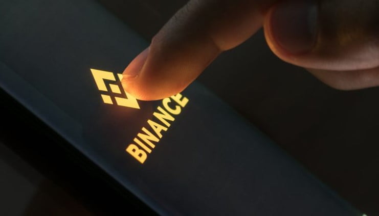 Binance запитує у клієнта «Заява про ризики» для переведення в готівку криптовалюти