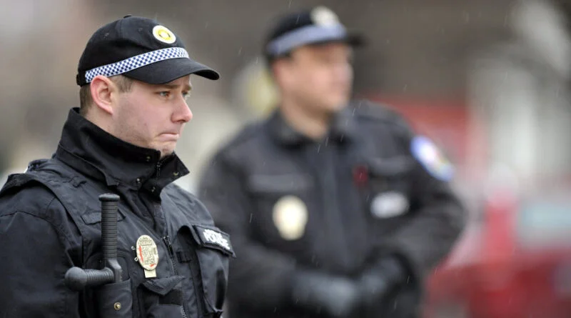 Переїжджаєте? Повинні повідомити поліцію протягом 3-х днів