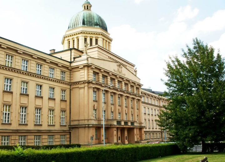 Карлов університет
