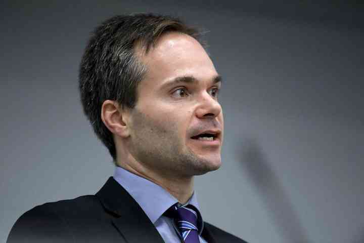 Министр внутренних дел Финляндии Кай Миккенен