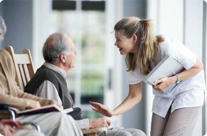 Уход за людьми преклонного возраста фото