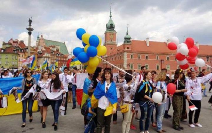 Украинские граждане в Польше фото