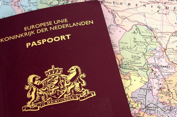 паспорт Голандии