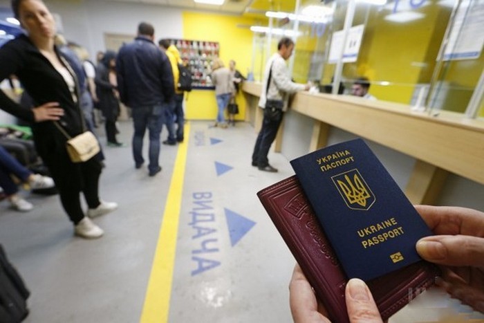 ukraincam-vse-eshche-slozhno-poluchit-biometricheskie-pasporta