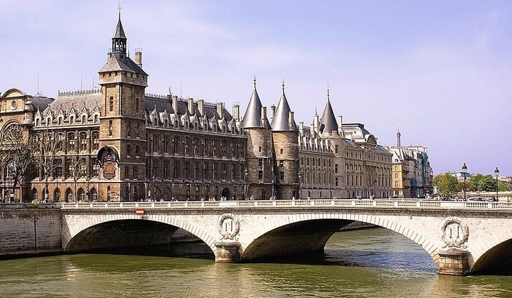 життя у Франції